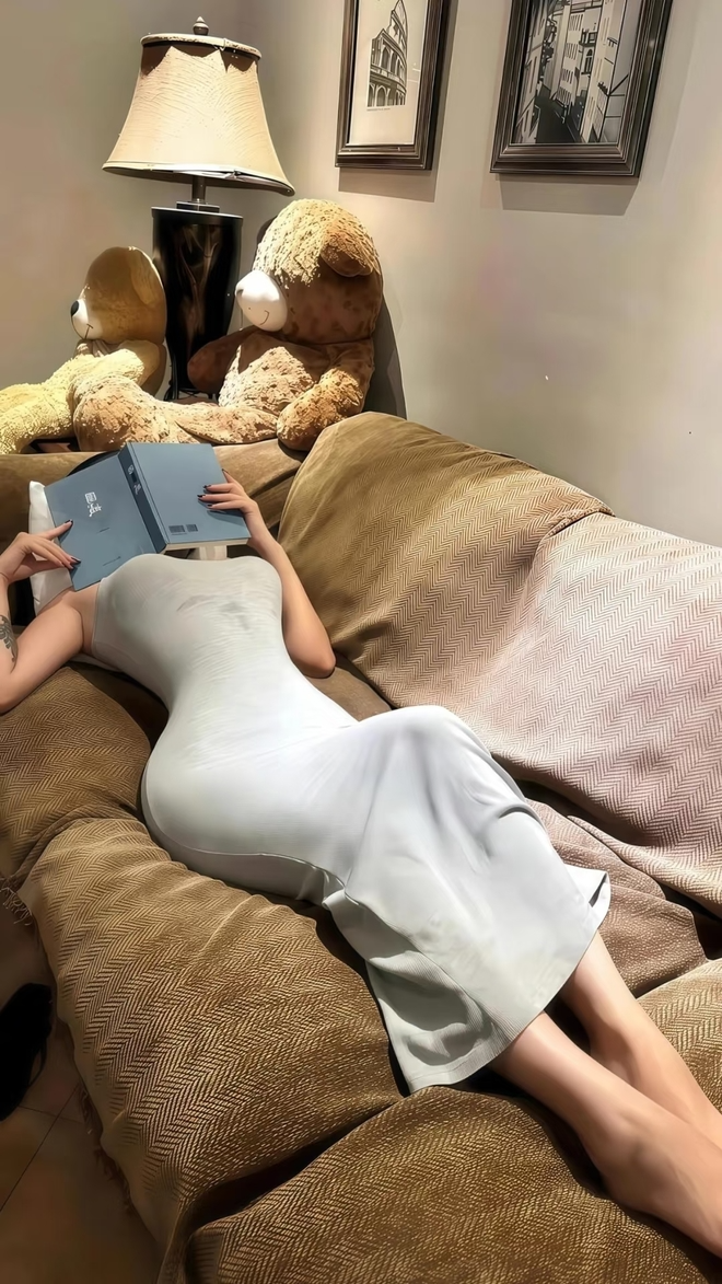 渣男壁纸 | 美女翘臀 | 手机沉浸式壁纸