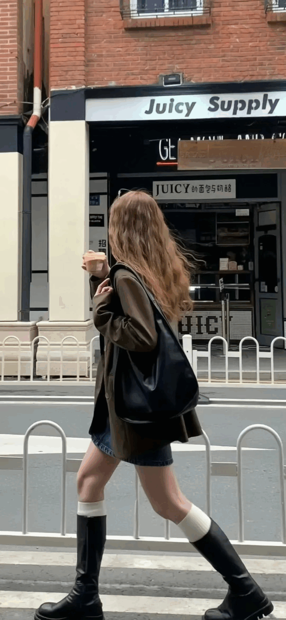 SHARE : IPhone17 景深壁纸 | 美女壁纸